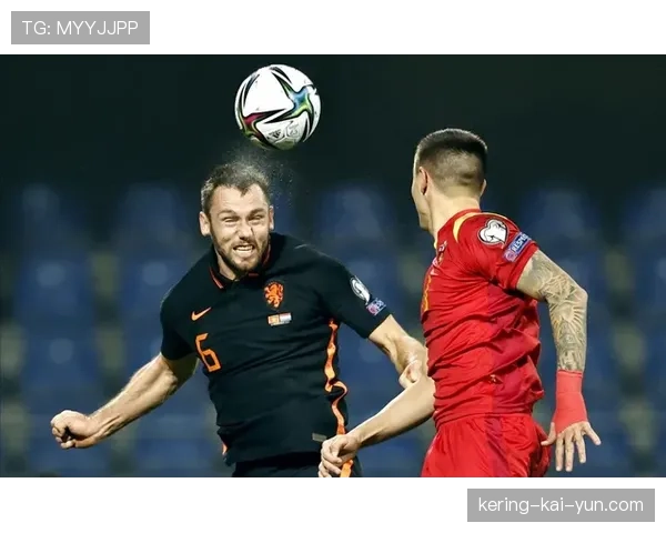 官方：那不勒斯后卫金玟哉左腿腘绳肌受伤，预计缺阵四周